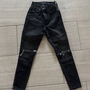 Arizona Jean Company Women's Dark Denim Ripped Jeans